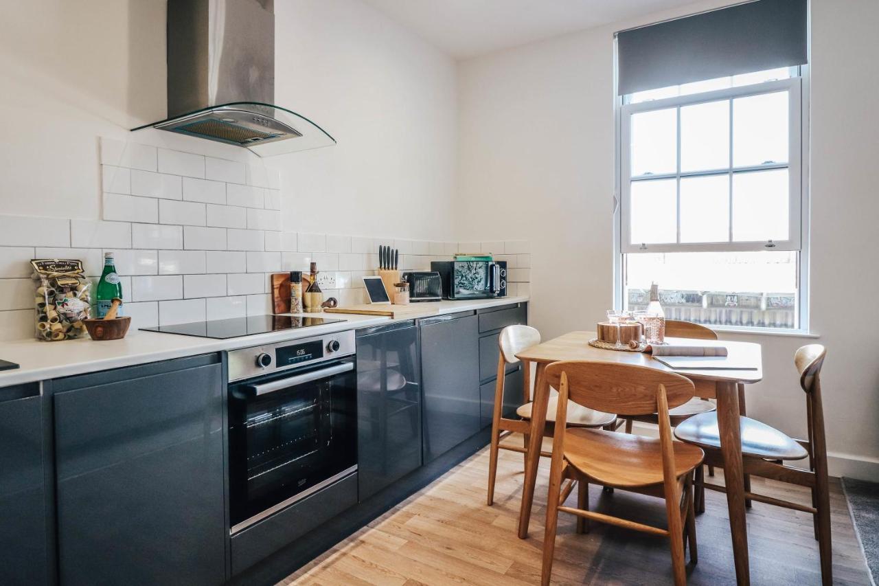 Principality View Apartment Two, By Solace Stays Cardiff Exterior foto
